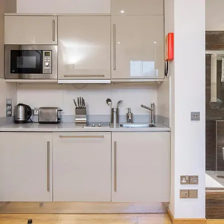 Apartmanhotel Space 4*