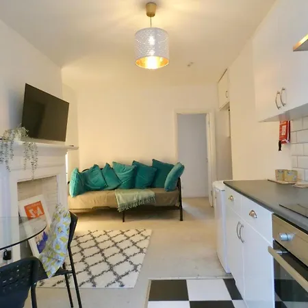 Glenmore Apartment