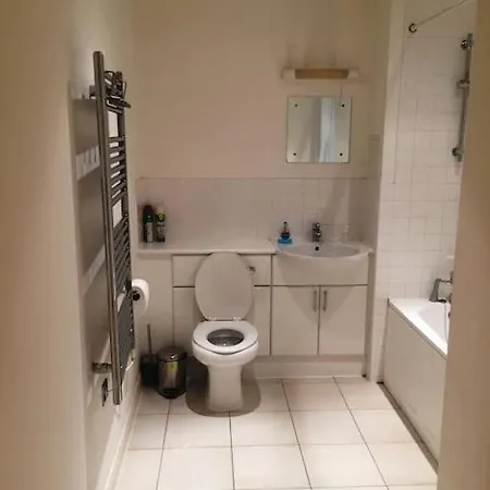 1 Bedroom Flat Near Excel, O2, Canary Wharf - Apartamento Londres