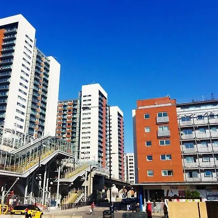 1 Bedroom Flat Near Excel, O2, Canary Wharf - Apartamento Londres