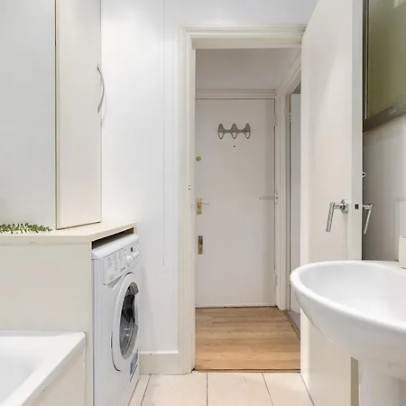 Apartment The Battersea Collection London