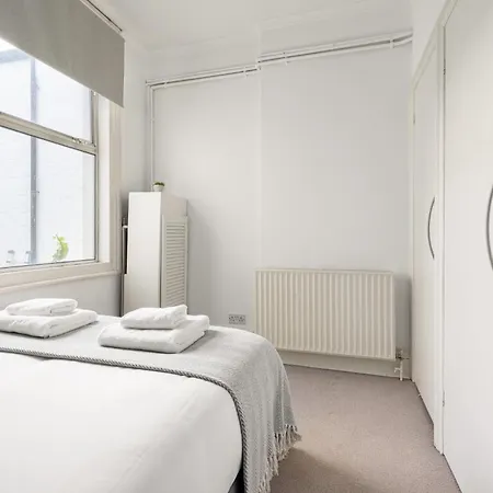 Apartment The Battersea Collection London