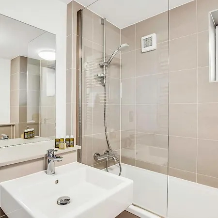 アパート Bright And Spacious Belgravia ロンドン