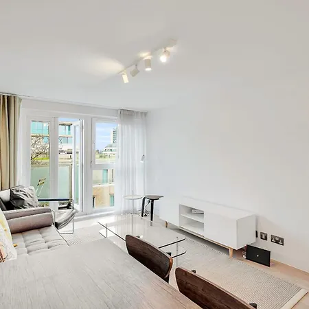 Bright And Spacious Belgravia