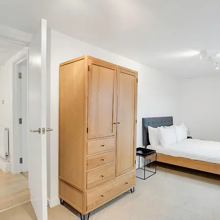 Bright And Spacious Belgravia *