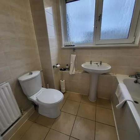 Garland Modern Spacious Flat, *