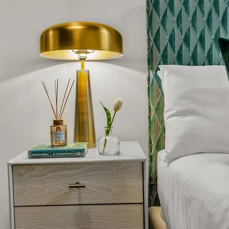 Mysquare Kensington Residences