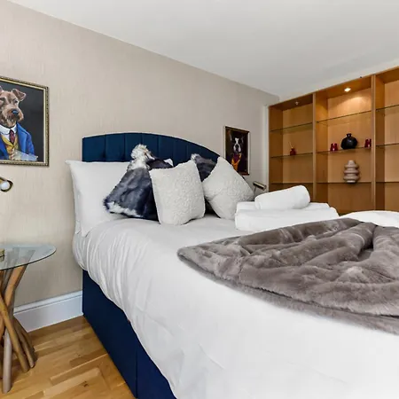 Peaceful And Radiant 3br Flat Londýn