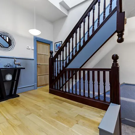 Apartmán Peaceful And Radiant 3br Flat *