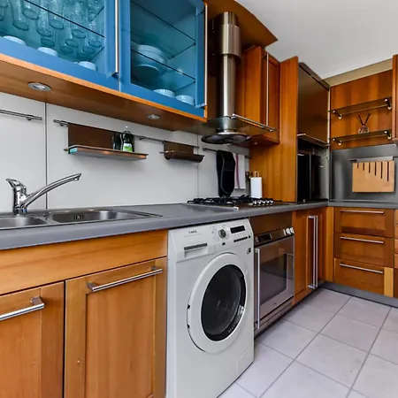 Peaceful And Radiant 3br Flat Londýn