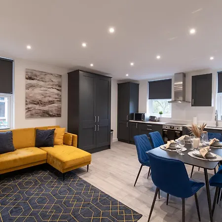Apartment Fantastic New, London 3 Bed 1 Bath & Parking Whetstone