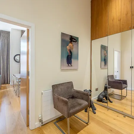 Apartment Moments From Hyde Park & Notting Hill With Free Luggage Storage And Washing Machine