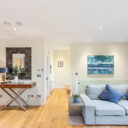 Moments From Hyde Park & Notting Hill With Free Luggage Storage And Washing Machine