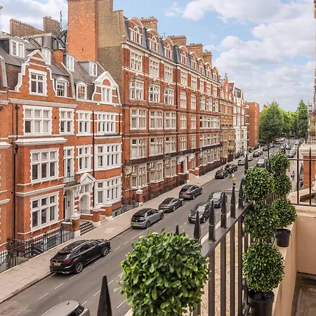 Moments From Hyde Park & Notting Hill With Free Luggage Storage And Washing Machine