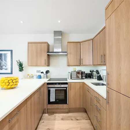 Apartment Moments From Hyde Park & Notting Hill With Free Luggage Storage And Washing Machine