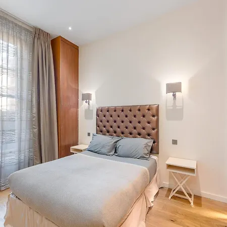 Moments From Hyde Park & Notting Hill With Free Luggage Storage And Washing Machine *