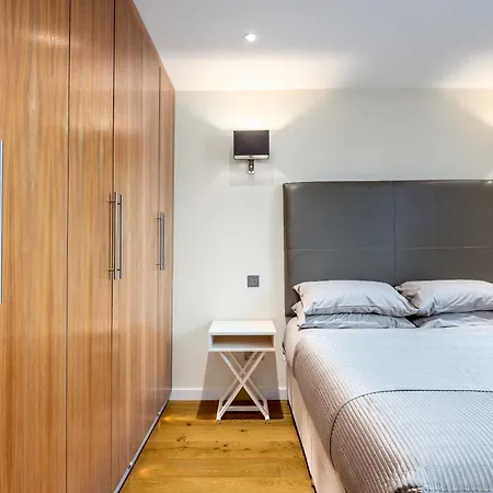 Moments From Hyde Park & Notting Hill With Free Luggage Storage And Washing Machine *