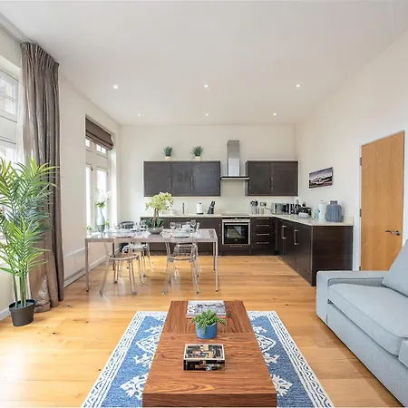 Moments From Hyde Park & Notting Hill With Free Luggage Storage And Washing Machine Apartment *