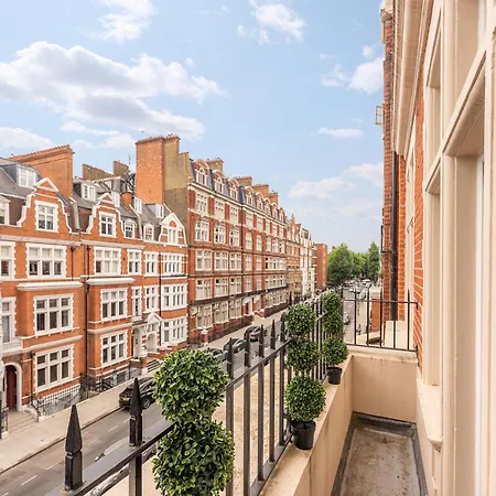 Moments From Hyde Park & Notting Hill With Free Luggage Storage And Washing Machine Apartment London