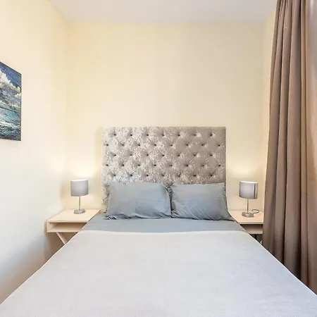 Moments From Hyde Park & Notting Hill With Free Luggage Storage And Washing Machine Apartment London