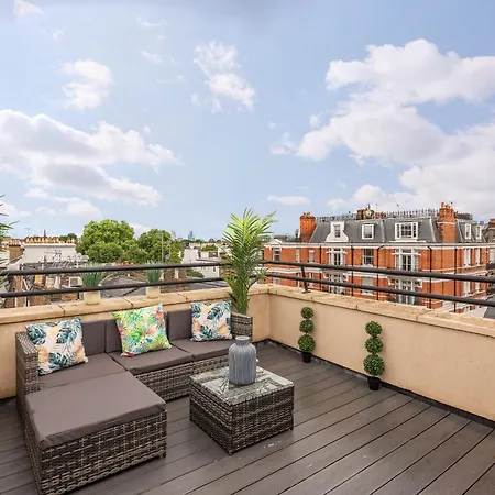 Apartment Moments From Hyde Park & Notting Hill With Free Luggage Storage And Washing Machine *