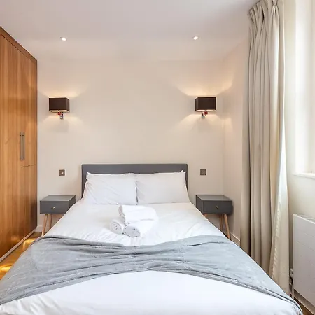 Apartment Moments From Hyde Park & Notting Hill With Free Luggage Storage And Washing Machine London