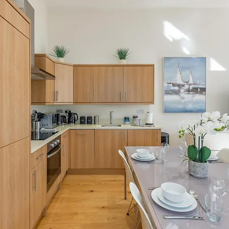 Apartment Moments From Hyde Park & Notting Hill With Free Luggage Storage And Washing Machine