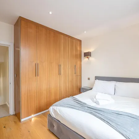 Moments From Hyde Park & Notting Hill With Free Luggage Storage And Washing Machine