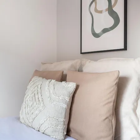 The Hoxton Collection Apartment