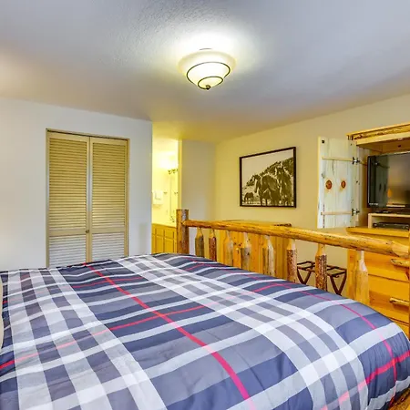 With Pool Access 2 Mi To Resort! Winter Park