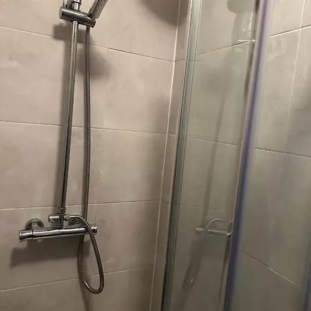 Apartment Modern Flat In Romford Havering
