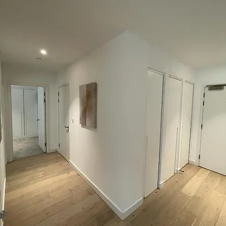 2bed Royal Wharf *