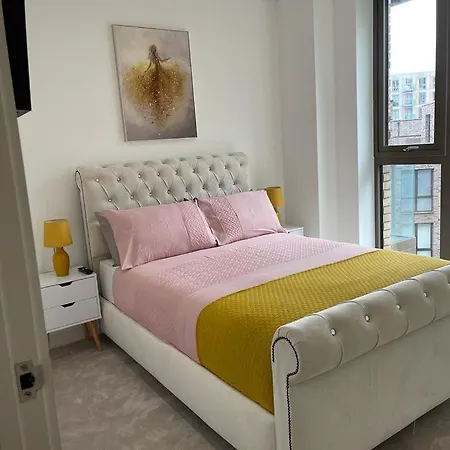 2bed Royal Wharf