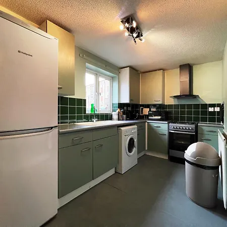 Rebecca Place At Whitechapel - 2 Double Beds, 1 Sofa Bed, Max 5 People *