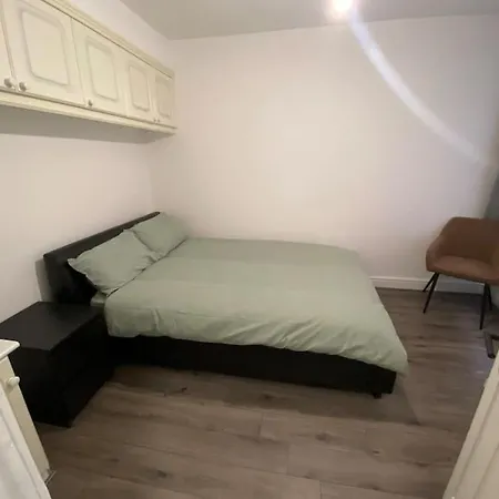 Spacious 3 Bed House London * Thornton Heath