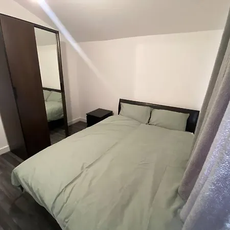 Spacious 3 Bed House London Thornton Heath