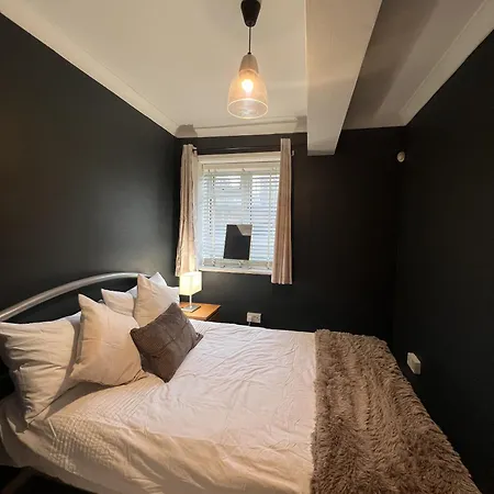 Glazebrook London