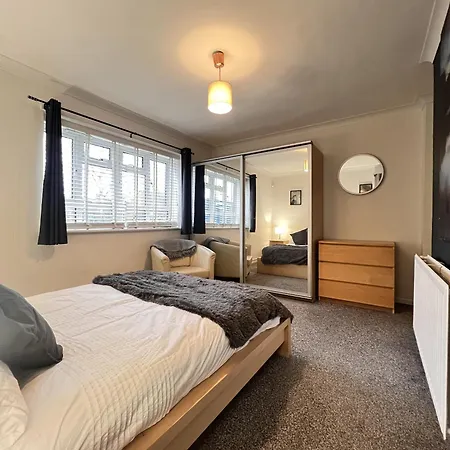 Glazebrook * London
