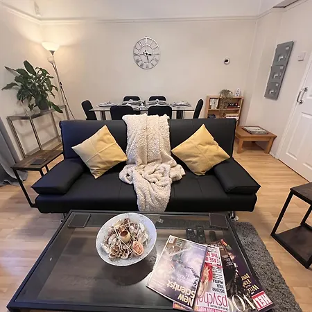 Glazebrook Apartman *