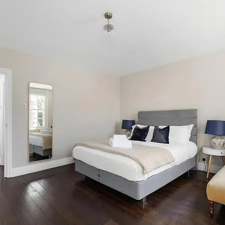 Superb Duplex In Prime Area Of * ロンドン