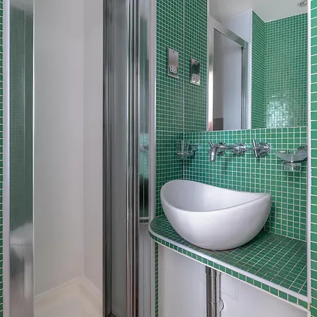 Hotel Harlingford 3*