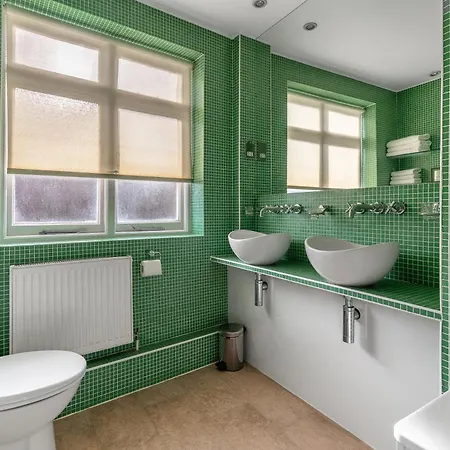 Hotel Harlingford London