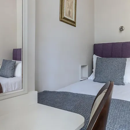 Harlingford 3* London