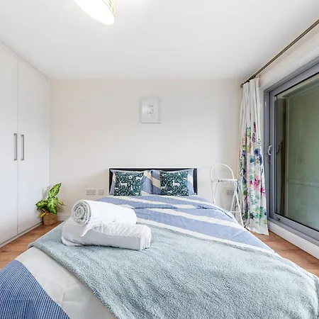Modern Spacious 1 Bedroom Flat In Camden *