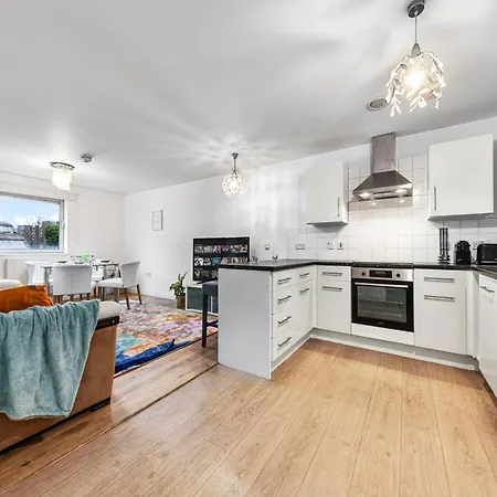 Modern Spacious 1 Bedroom Flat In Camden