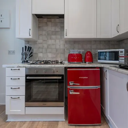 Stunning 1 Bed Flat In The Heart Of Little Venice Appartamento