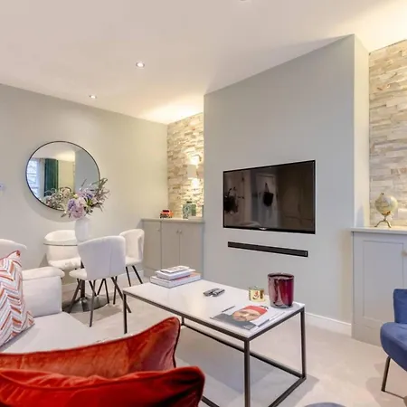 Elegant 1bd Flat In The Heart Of Notting Hill! * London