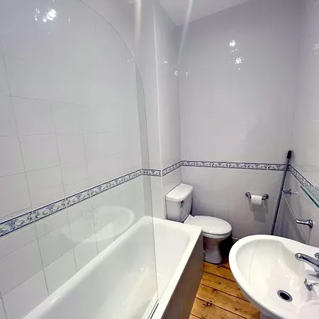 Aparthotel Sutton *
