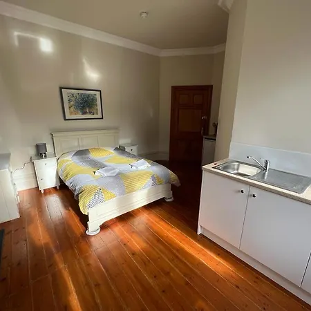 Sutton Aparthotel