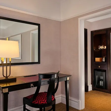 St. Ermin's Hotel, Autograph Collection Hotel 4*